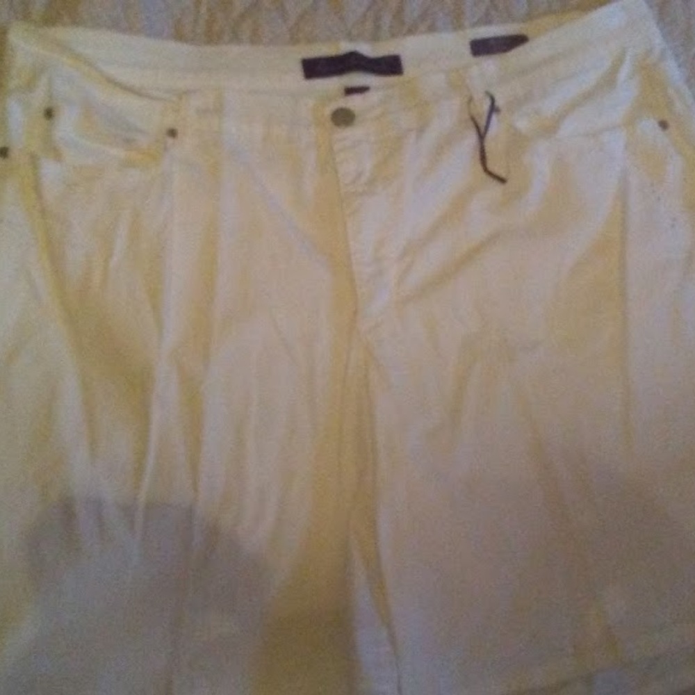 Gloria Vanderbilt White Rhinestone Studded Shorts